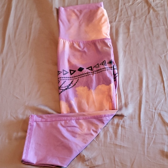 Teeki cropped - Picture 4 of 5